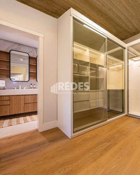 Casa 4 suítes: 7ª foto da galeria de imagens do imóvel