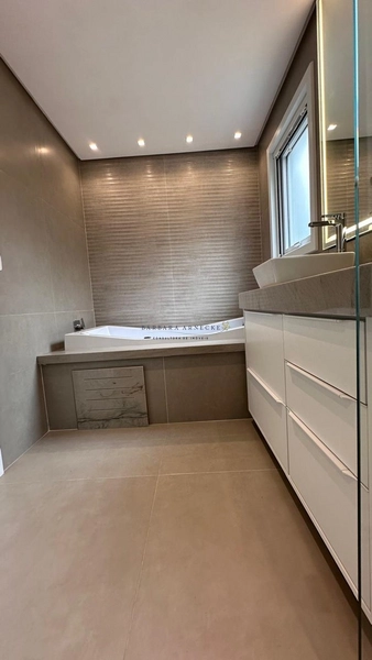 CASA COM 4 SUÍTES EM CONDOMÍNIO FECHADO EM CANELA: 25ª foto da galeria de imagens do imóvel