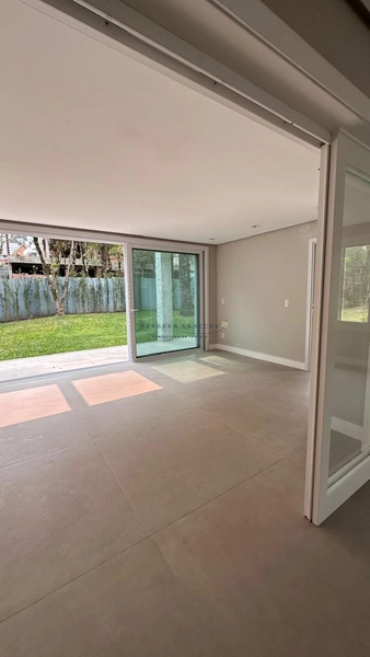 CASA COM 4 SUÍTES EM CONDOMÍNIO FECHADO EM CANELA: 66ª foto da galeria de imagens do imóvel