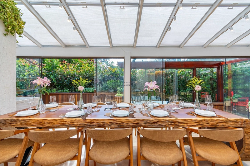 Casa com 240m², 4 dormitórios sendo 2 suítes: 3ª foto da galeria de imagens do imóvel