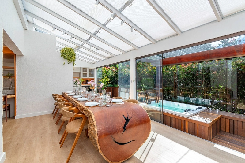 Casa com 240m², 4 dormitórios sendo 2 suítes: 1ª foto da galeria de imagens do imóvel