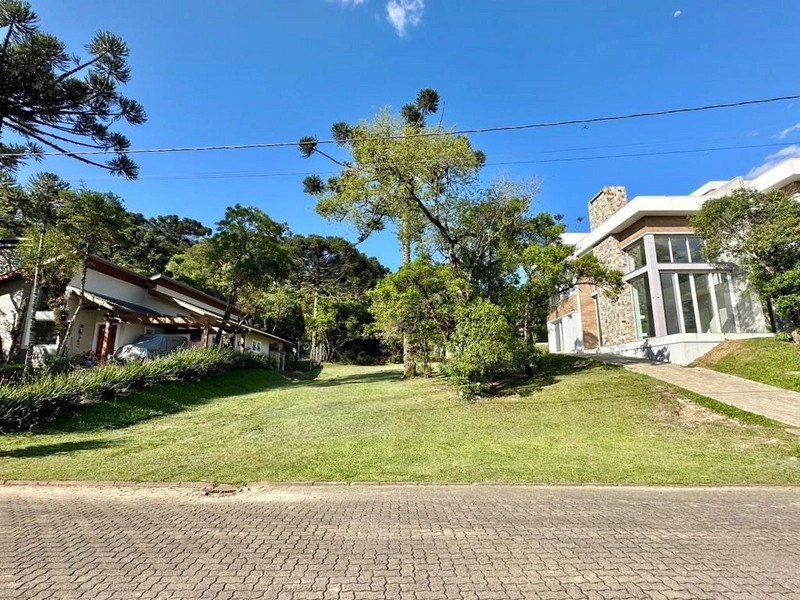 Oportunidade de terreno, condomínio Altos Pinheiros - Canela: 2ª foto da galeria de imagens do imóvel