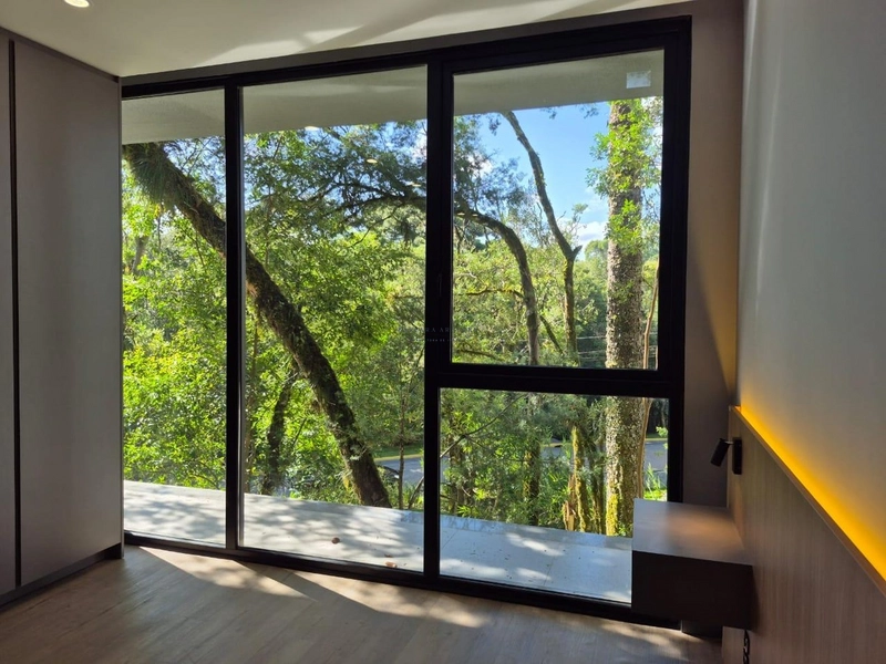 Casa com 230m², 03 suítes em condomínio Pinheiro Grosso em Canela: 32ª foto da galeria de imagens do imóvel