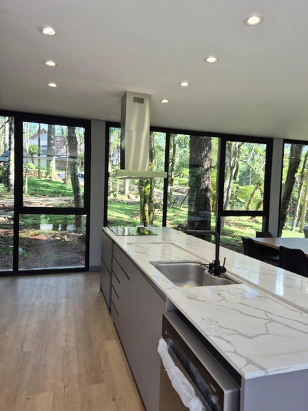 Casa com 230m², 03 suítes em condomínio Pinheiro Grosso em Canela: 24ª foto da galeria de imagens do imóvel