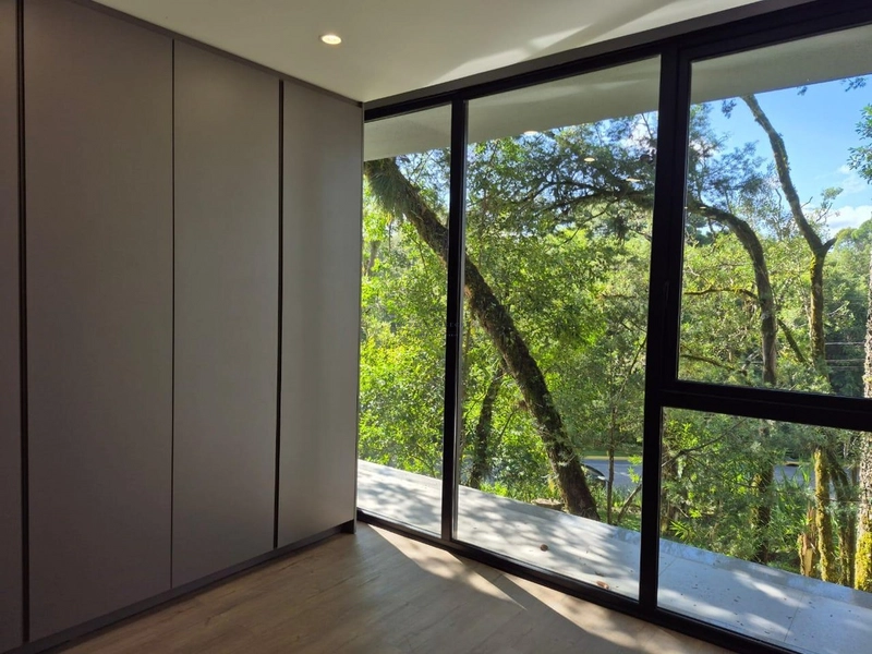 Casa com 230m², 03 suítes em condomínio Pinheiro Grosso em Canela: 30ª foto da galeria de imagens do imóvel