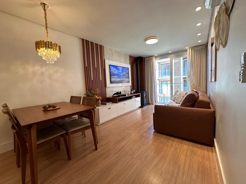 Apartamento com 2 dormitórios, sendo 1 suíte no centro de Gramado.: 7ª foto da galeria de imagens do imóvel