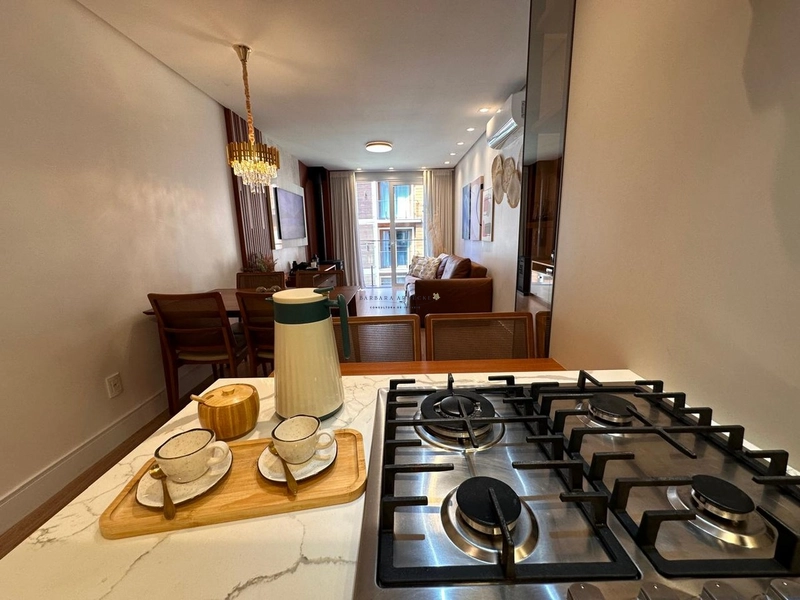 Apartamento com 2 dormitórios, sendo 1 suíte no centro de Gramado.: 14ª foto da galeria de imagens do imóvel