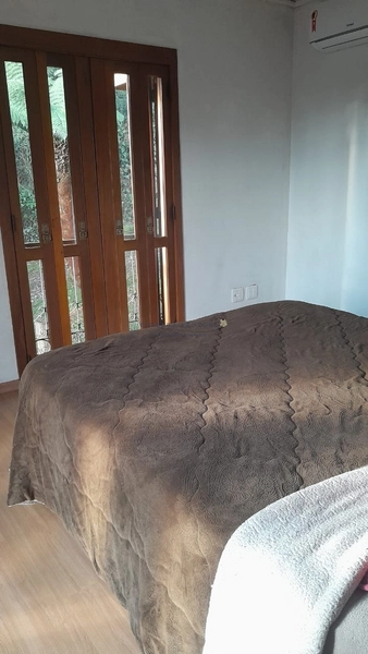 CASA DE ESQUINA EM CANELA: 12ª foto da galeria de imagens do imóvel