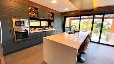 Casa 520m² com 4 suítes em condomínio de alto padrão em Gramado: 10ª foto da galeria de imagens do imóvel