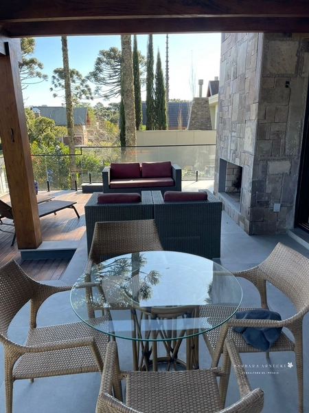 Casa 520m² com 4 suítes em condomínio de alto padrão em Gramado: 22ª foto da galeria de imagens do imóvel