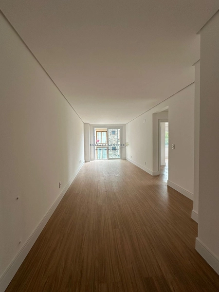 Apartamento 2 suítes no centro de Canela: 3ª foto da galeria de imagens do imóvel