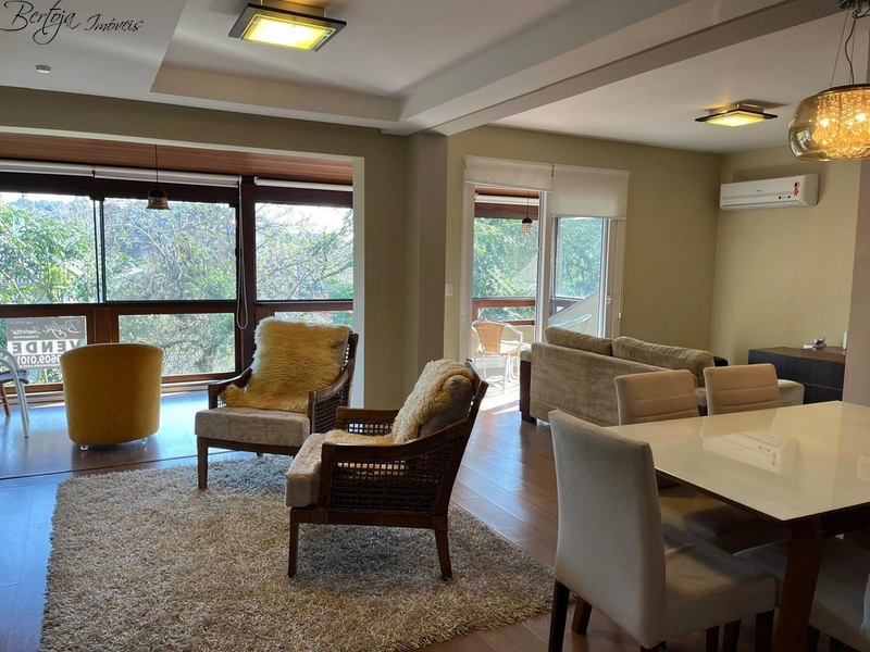 Apartamento com 03 suítes no Centro de Gramado: 1ª foto da galeria de imagens do imóvel