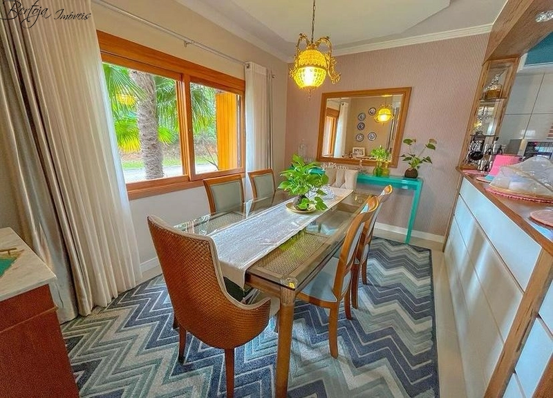 Casa na Avenida Central: 12ª foto da galeria de imagens do imóvel