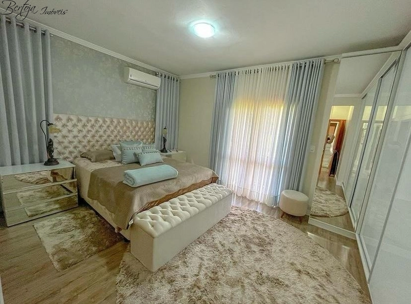 Casa na Avenida Central: 18ª foto da galeria de imagens do imóvel