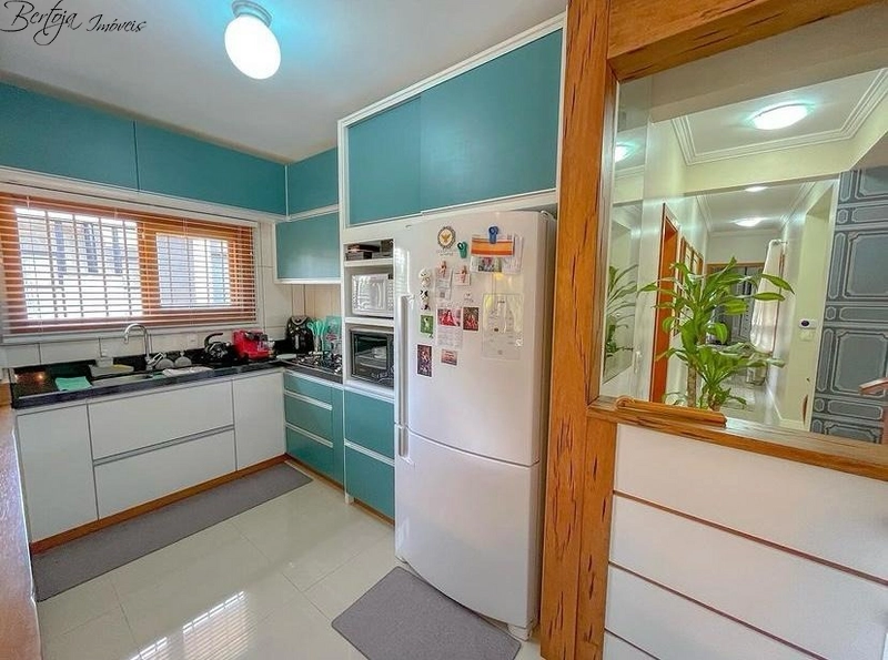 Casa na Avenida Central: 15ª foto da galeria de imagens do imóvel