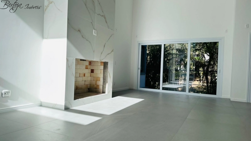 Casa no Vivendas do Arvoredo: 16ª foto da galeria de imagens do imóvel