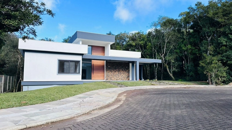 Casa no Vivendas do Arvoredo: 2ª foto da galeria de imagens do imóvel