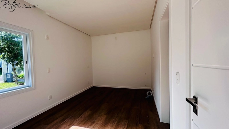 Casa no Vivendas do Arvoredo: 17ª foto da galeria de imagens do imóvel