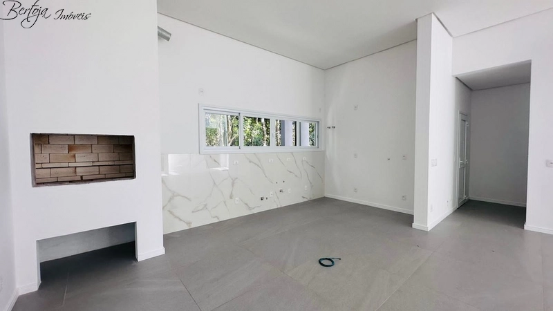 Casa no Vivendas do Arvoredo: 13ª foto da galeria de imagens do imóvel
