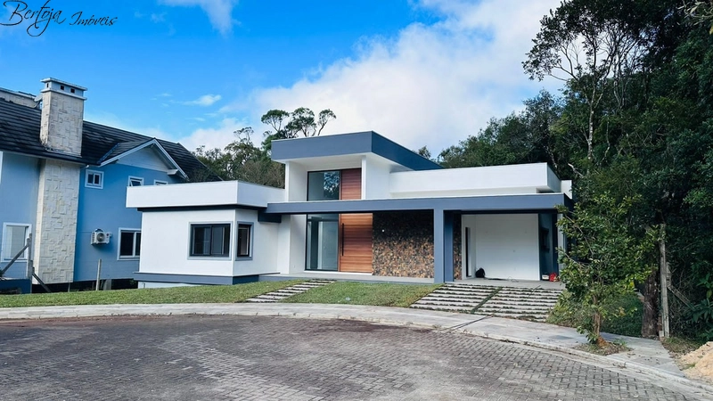 Casa no Vivendas do Arvoredo: 5ª foto da galeria de imagens do imóvel