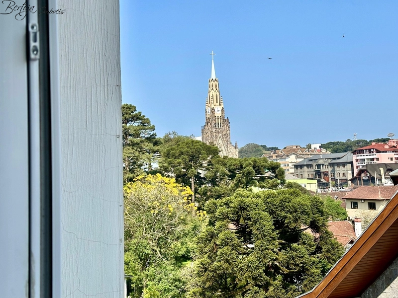 Cobertura em Canela com vista para a Catedral de Pedra: 4ª foto da galeria de imagens do imóvel