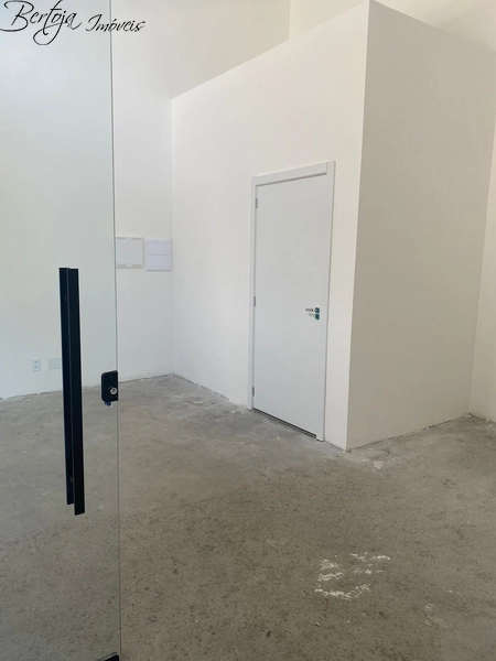 Sala Comercial no Bairro Varzéa Grande: 3ª foto da galeria de imagens do imóvel