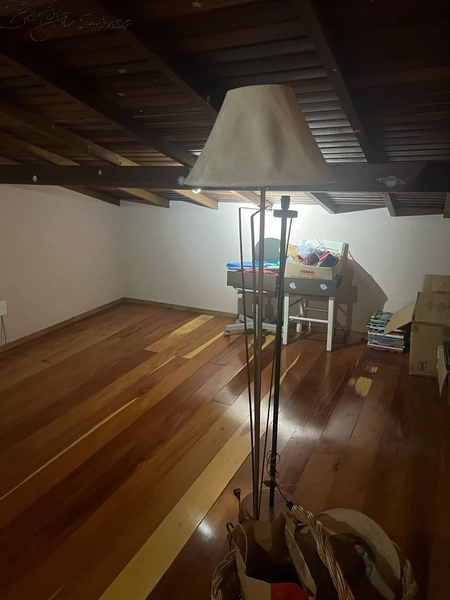 Casa com 04 dormitórios: 50ª foto da galeria de imagens do imóvel