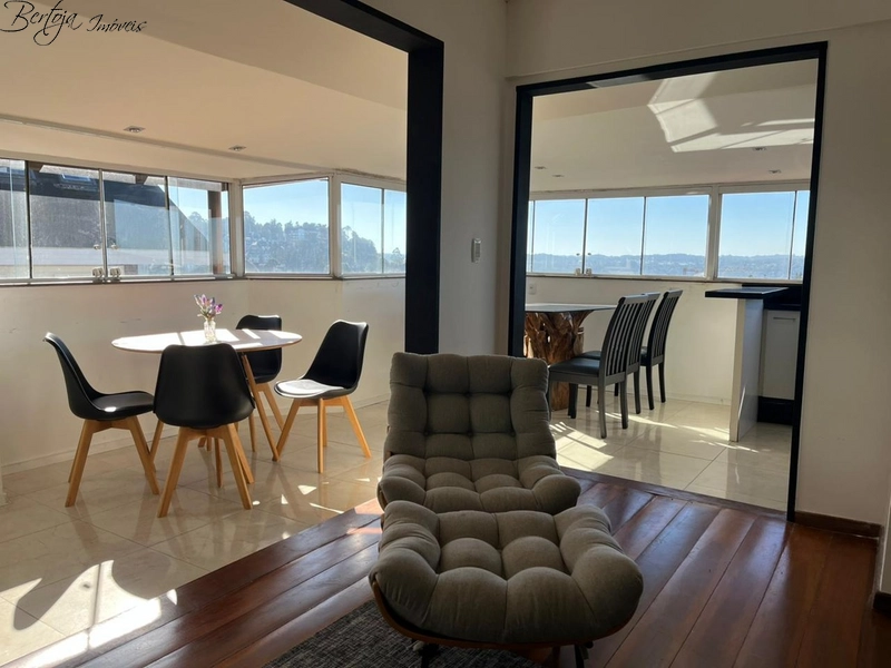 Apartamento duplex no centro: 13ª foto da galeria de imagens do imóvel