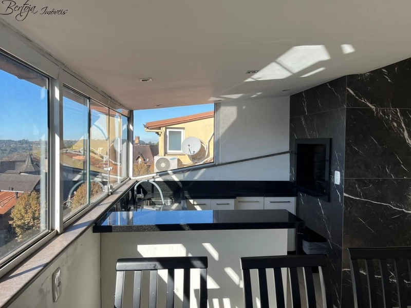 Apartamento duplex no centro: 10ª foto da galeria de imagens do imóvel