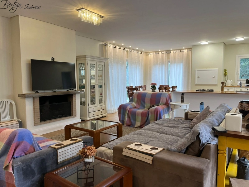 Casa no Bairro Carniel: 4ª foto da galeria de imagens do imóvel