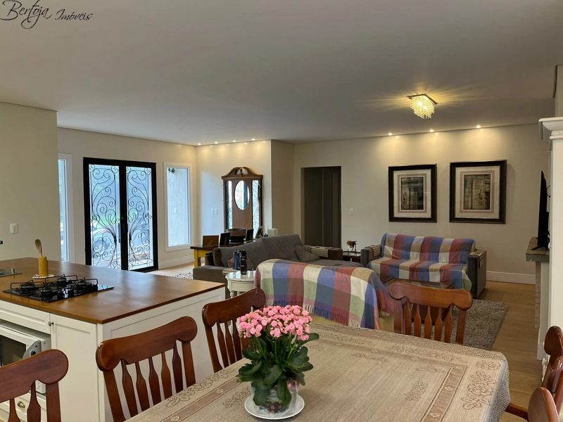 Casa no Bairro Carniel: 5ª foto da galeria de imagens do imóvel