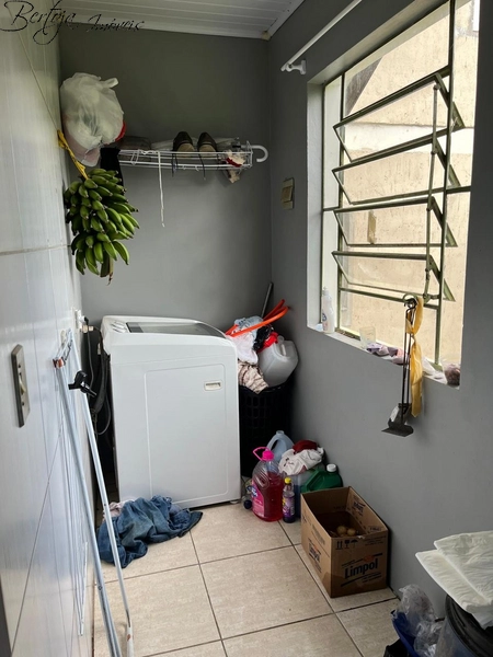 Casa no Vale dos Pinheiros: 9ª foto da galeria de imagens do imóvel