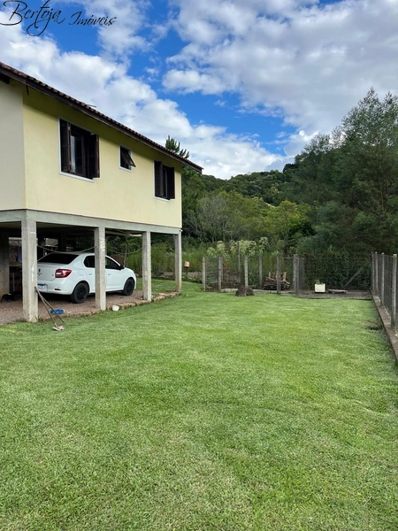 Casa no Vale dos Pinheiros: 3ª foto da galeria de imagens do imóvel