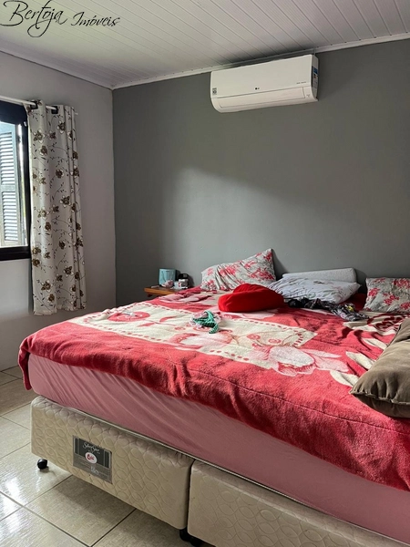 Casa no Vale dos Pinheiros: 7ª foto da galeria de imagens do imóvel