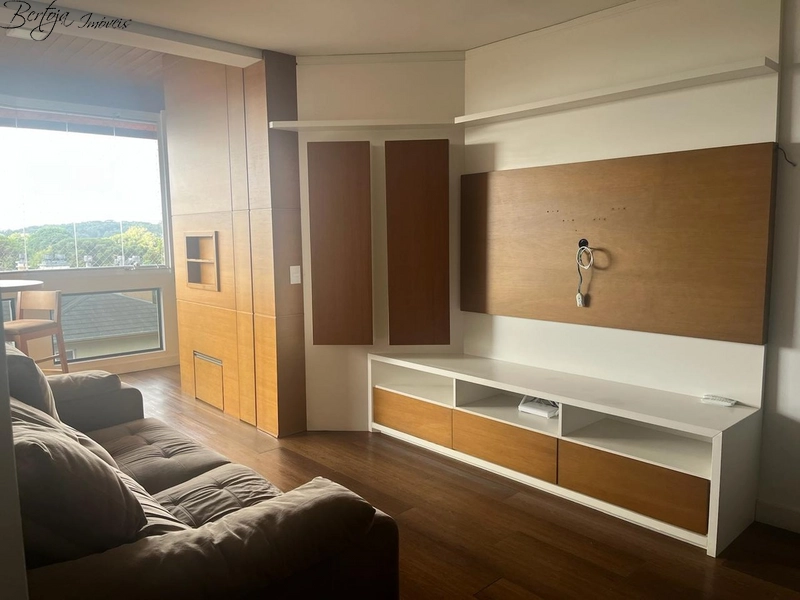 Apartamento no Centro de Canela com 03 dormitórios