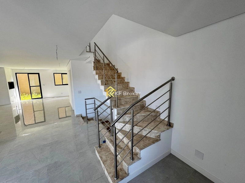 Sobrados/Triplex no Condomínio Monte Carlo – Tingui em Curitiba/PR: 6ª foto da galeria de imagens do imóvel