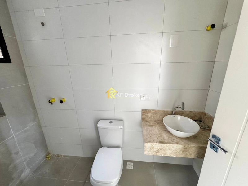 Sobrados/Triplex no Condomínio Monte Carlo – Tingui em Curitiba/PR: 9ª foto da galeria de imagens do imóvel