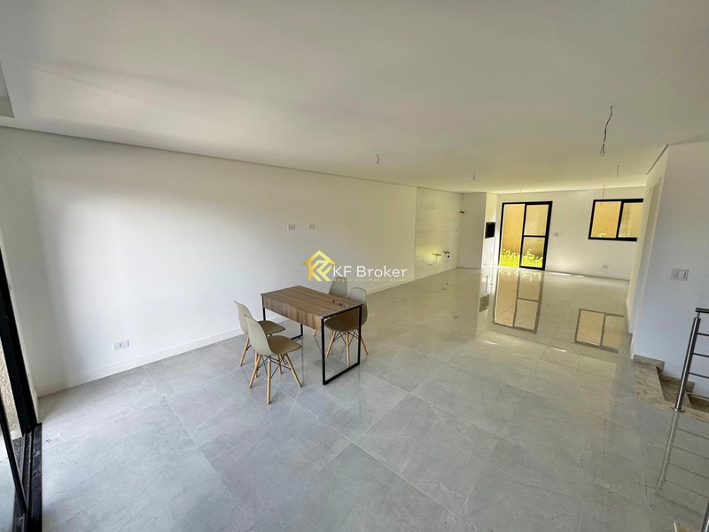 Sobrados/Triplex no Condomínio Monte Carlo – Tingui em Curitiba/PR: 5ª foto da galeria de imagens do imóvel