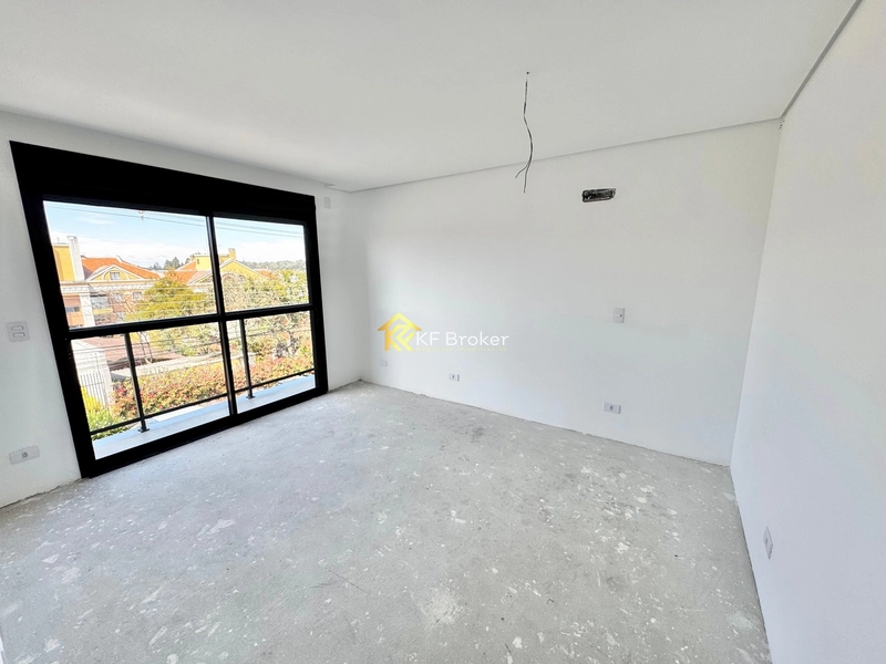 Sobrados/Triplex no Condomínio Monte Carlo – Tingui em Curitiba/PR: 11ª foto da galeria de imagens do imóvel