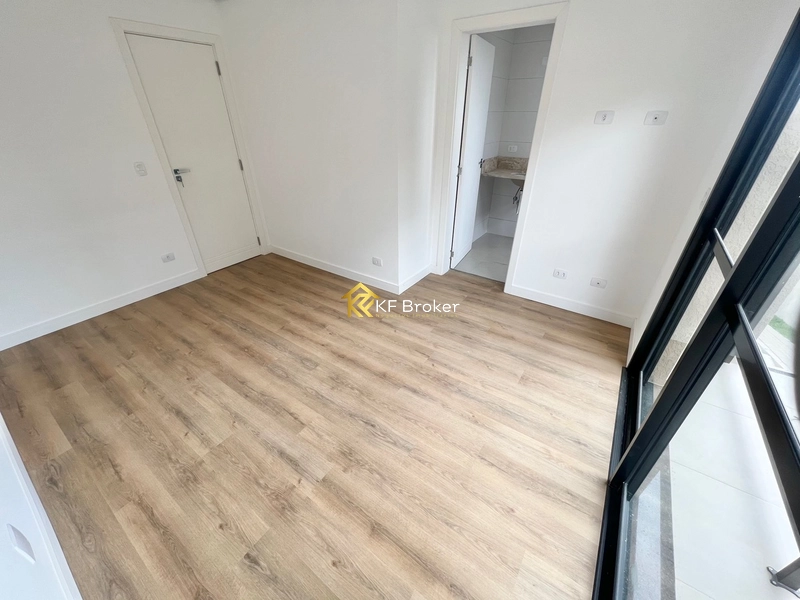 Sobrado/Triplex no Condomínio Monte Carlo – Tingui em Curitiba/PR: 21ª foto da galeria de imagens do imóvel