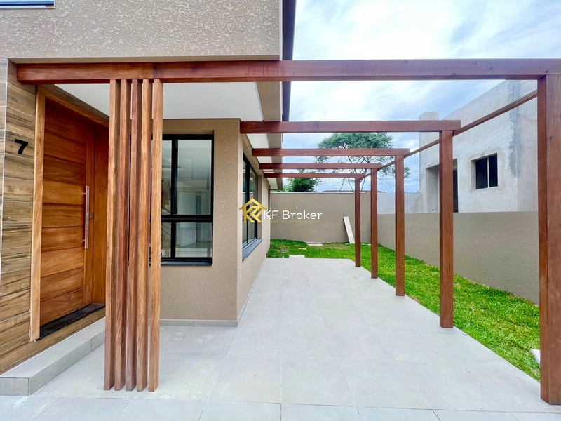 Sobrado/Triplex no Condomínio Monte Carlo – Tingui em Curitiba/PR: 7ª foto da galeria de imagens do imóvel