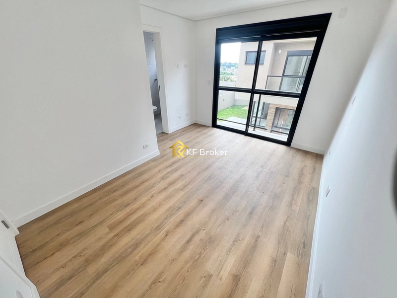 Sobrado/Triplex no Condomínio Monte Carlo – Tingui em Curitiba/PR: 20ª foto da galeria de imagens do imóvel