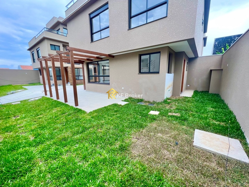 Sobrado/Triplex no Condomínio Monte Carlo – Tingui em Curitiba/PR: 8ª foto da galeria de imagens do imóvel