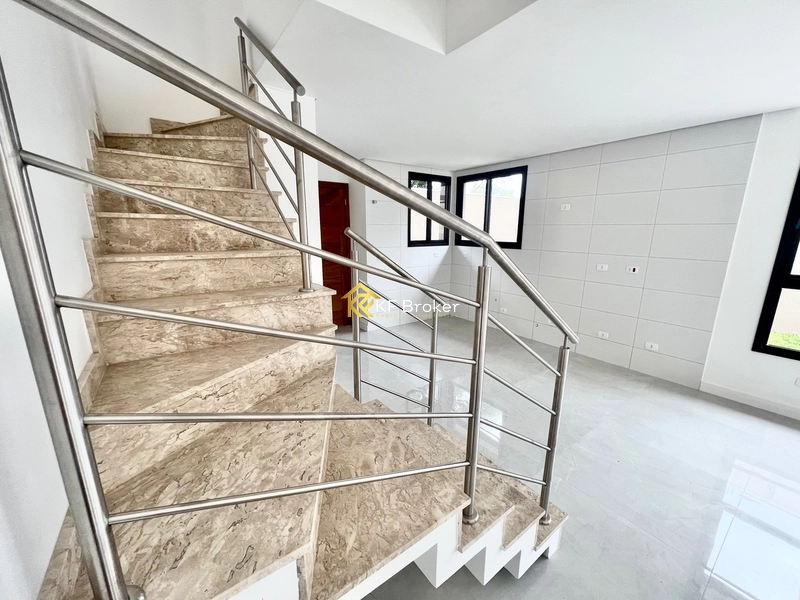 Sobrado/Triplex no Condomínio Monte Carlo – Tingui em Curitiba/PR: 18ª foto da galeria de imagens do imóvel