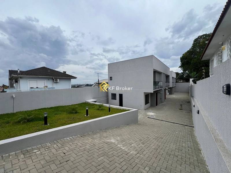 Sobrados à Venda em Condomínio - Tingui em Curitiba/PR.: 3ª foto da galeria de imagens do imóvel