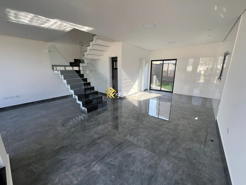 Sobrado à Venda, com 03 quartos - Guaraituba em Colombo/PR: 3ª foto da galeria de imagens do imóvel