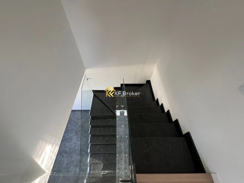 Sobrado à Venda, com 03 quartos - Guaraituba em Colombo/PR: 9ª foto da galeria de imagens do imóvel