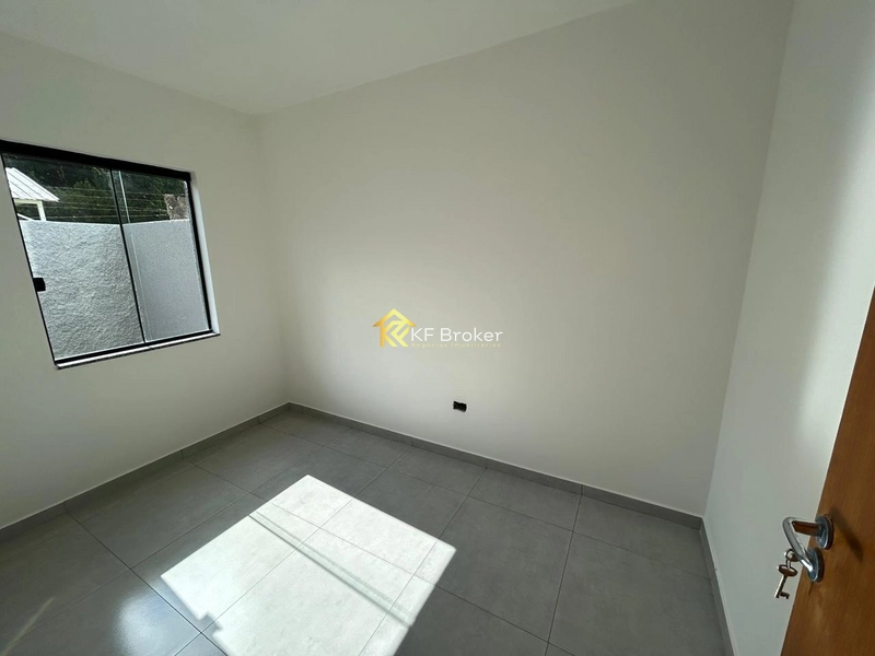 Casa Sobreposta à Venda, c/ 2 quartos - Parque Embu em Colombo: 4ª foto da galeria de imagens do imóvel