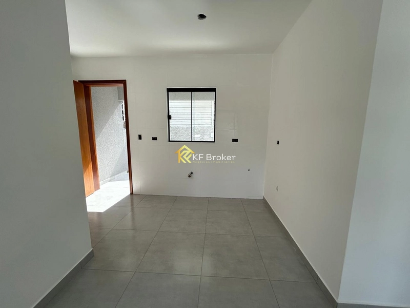 Casa Sobreposta à Venda, c/ 2 quartos - Parque Embu em Colombo: 3ª foto da galeria de imagens do imóvel