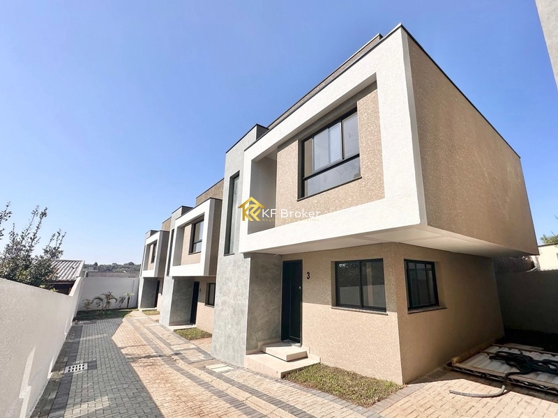 Sobrado em Condomínio à Venda - Santa Cândida em Curitiba/PR: 2ª foto da galeria de imagens do imóvel